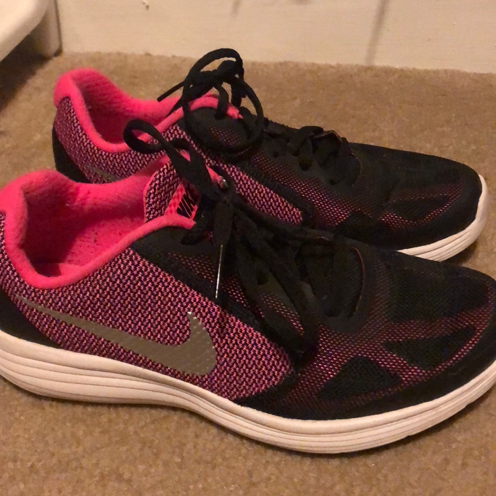 Nike Tennis shoes